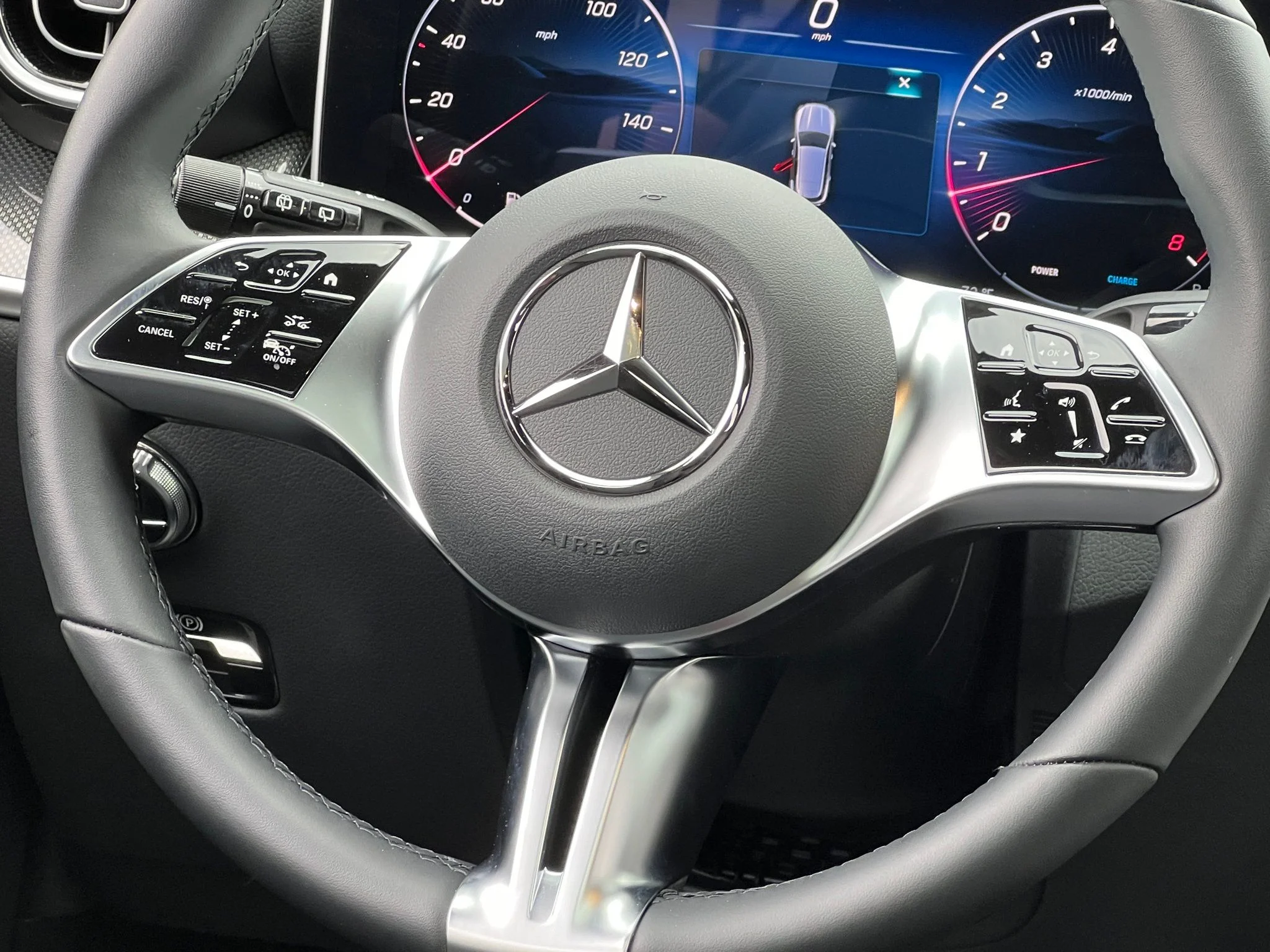 Used 2025 Gray Mercedes-Benz GLC 300 image 30
