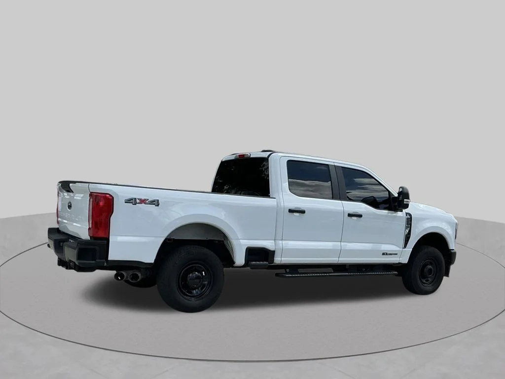 Used 2026 White Ford XL image 12