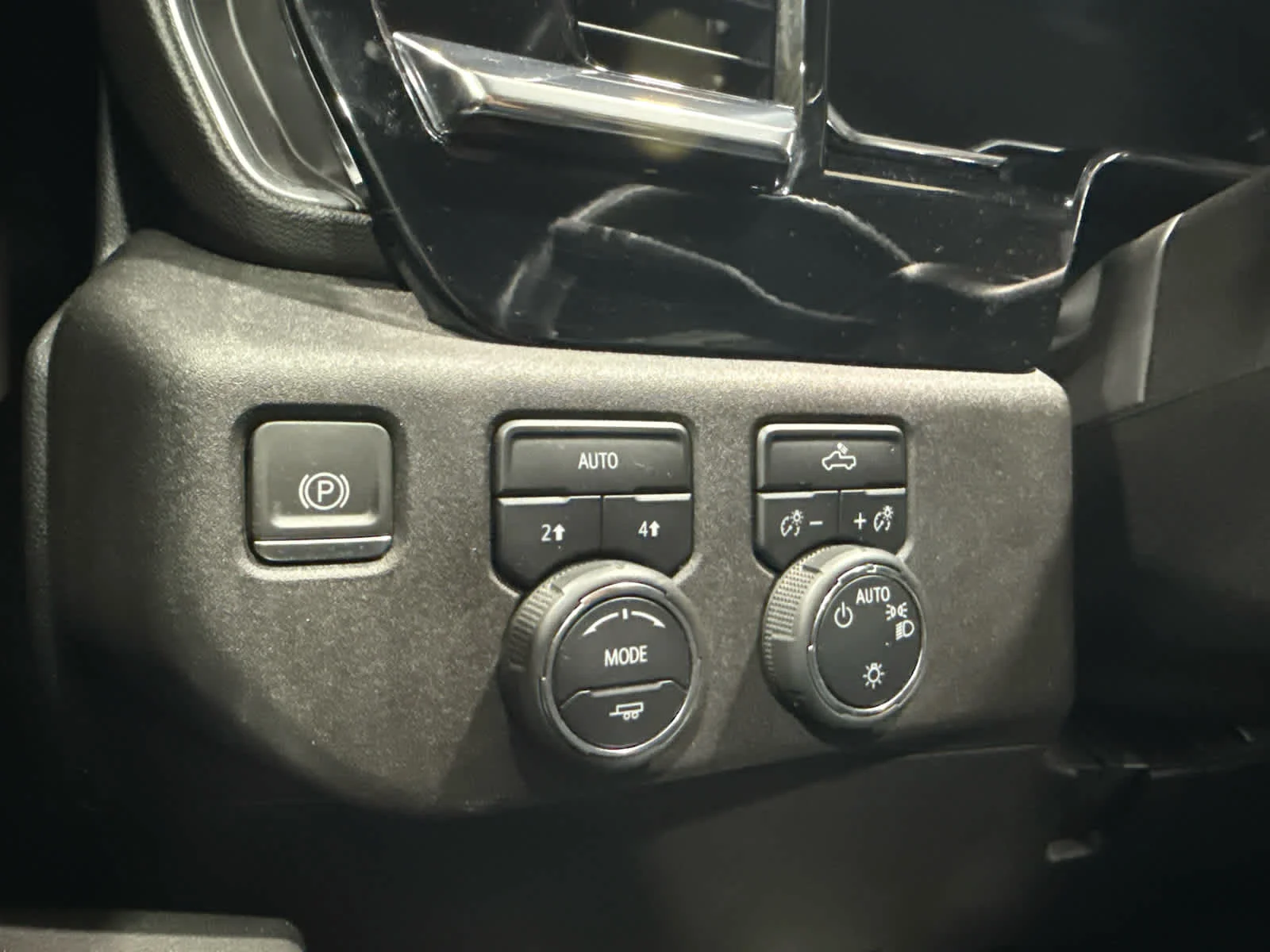 Used 2024 Sterling Gray Metallic Chevrolet LT image 22