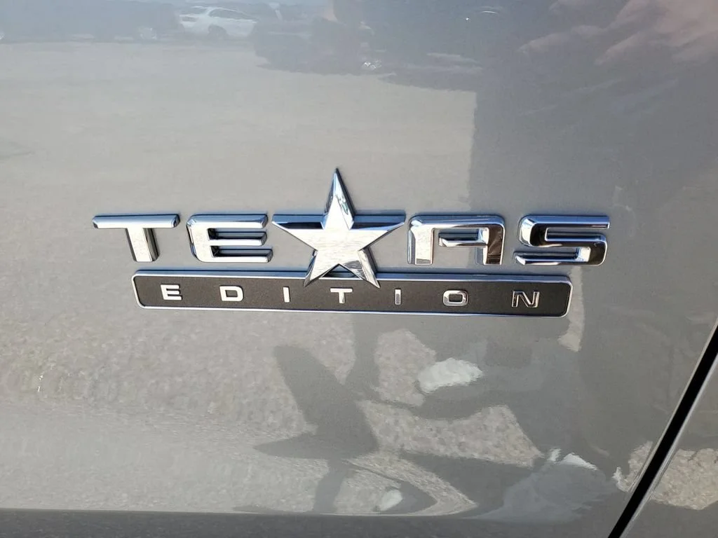 New 2026 Sterling Gray Metallic Chevrolet LT image 38