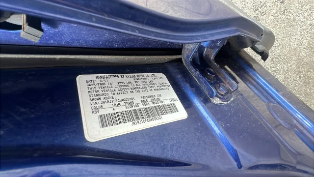 Used 2017 Blue Nissan SL image 32