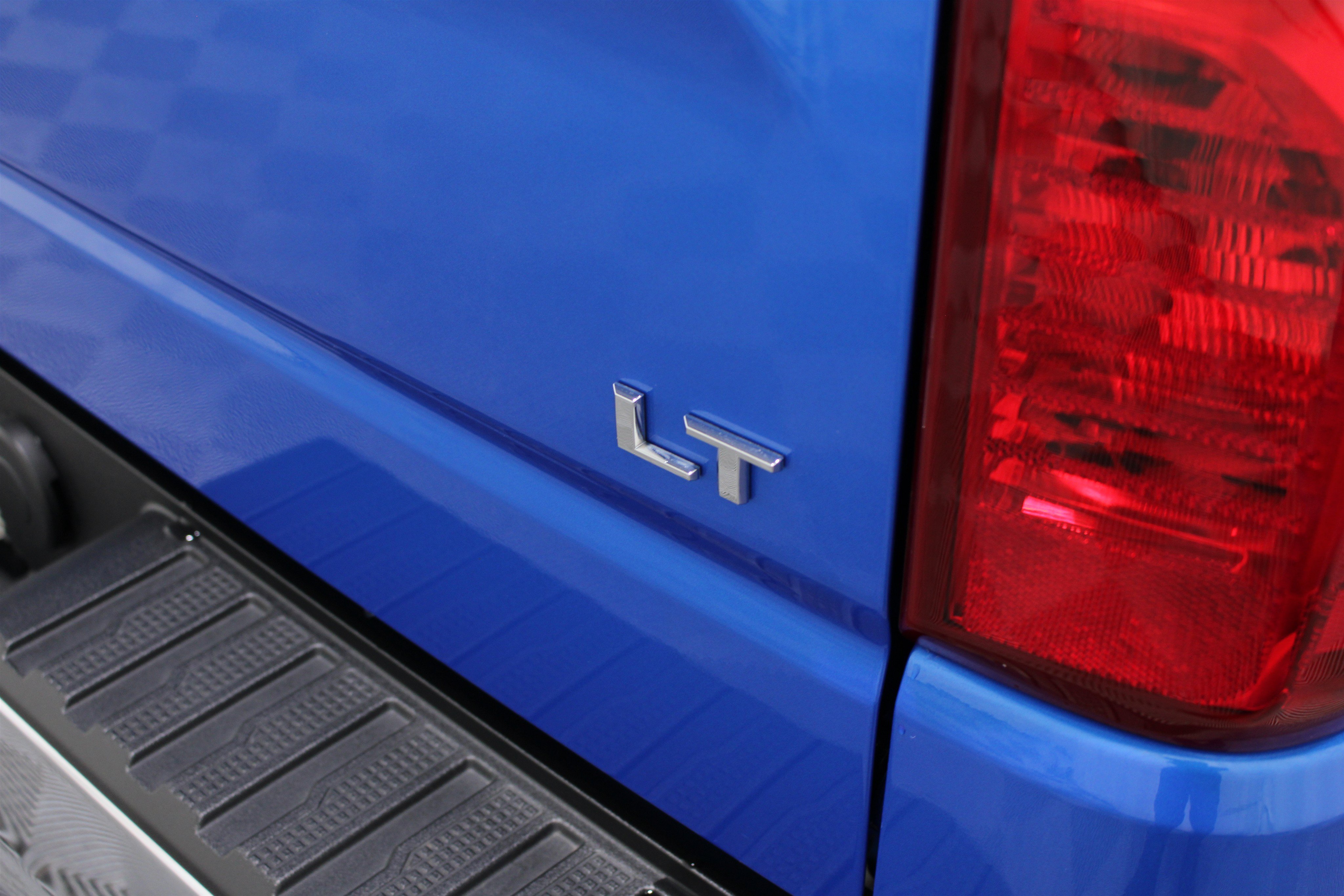 Used 2025 Riptide Blue Metallic Chevrolet LT image 29