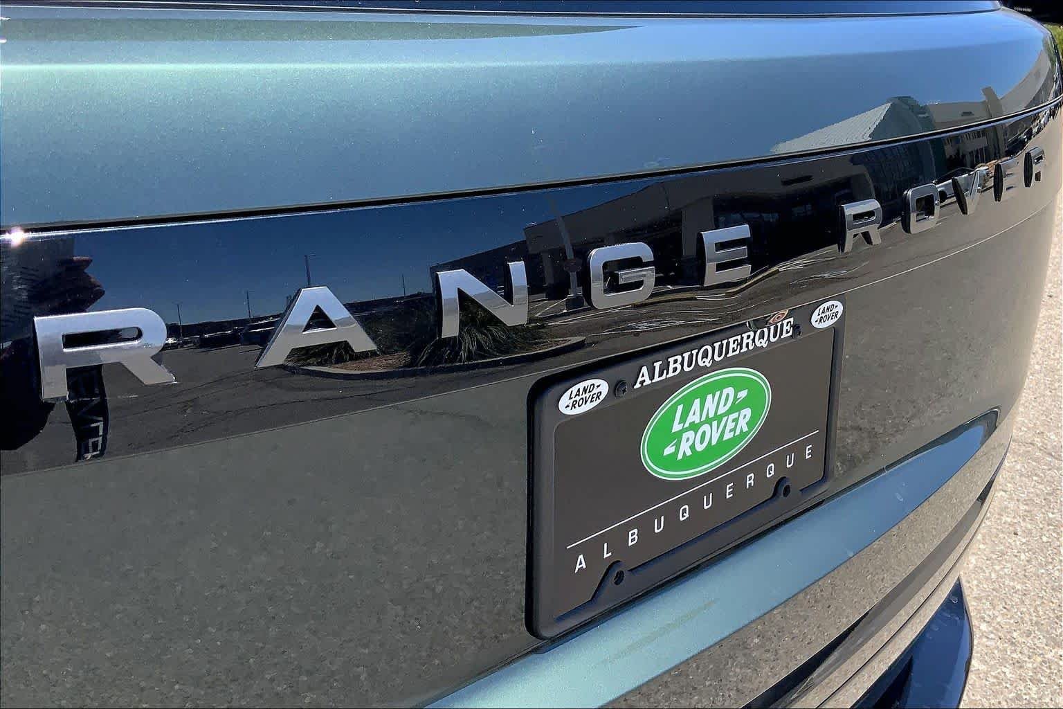 New 2026 Belgravia Green Land Rover SE image 15