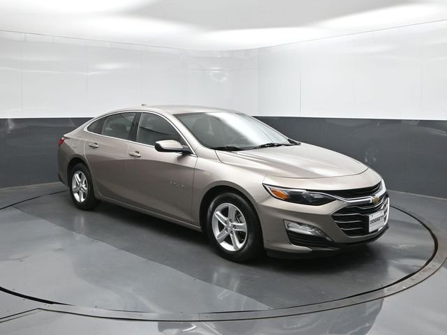 Used 2024 Gray Chevrolet LT image 24