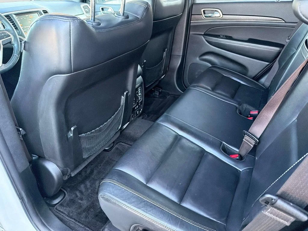 Used 2017 White Jeep Limited image 15