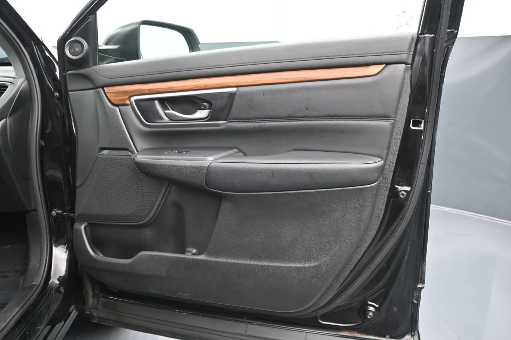 Used 2019 Black Honda EX-L AWD image 12