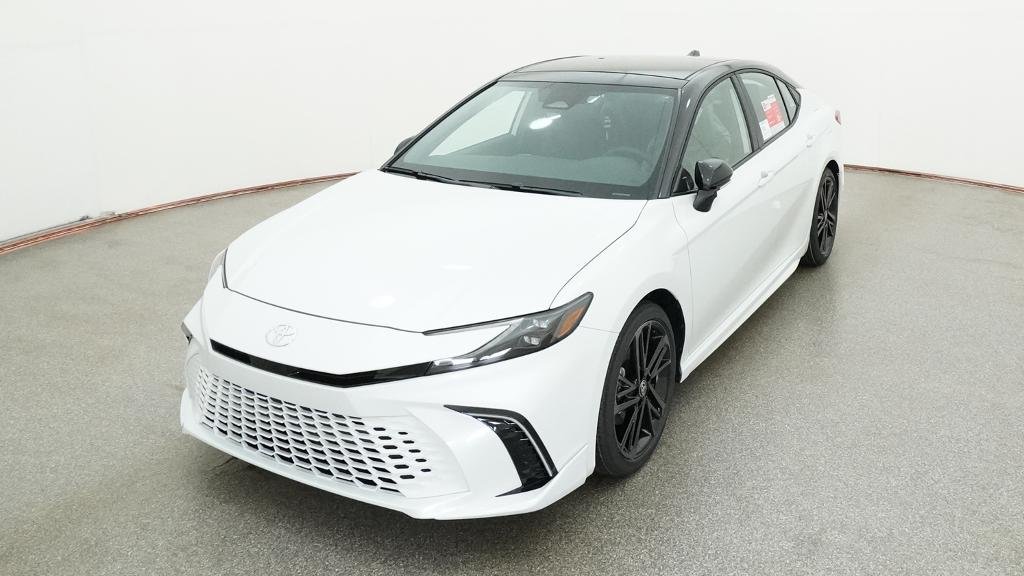New 2026 Wind Chill Pearl with Midnight Black Metallic roof Toyota XSE image 20