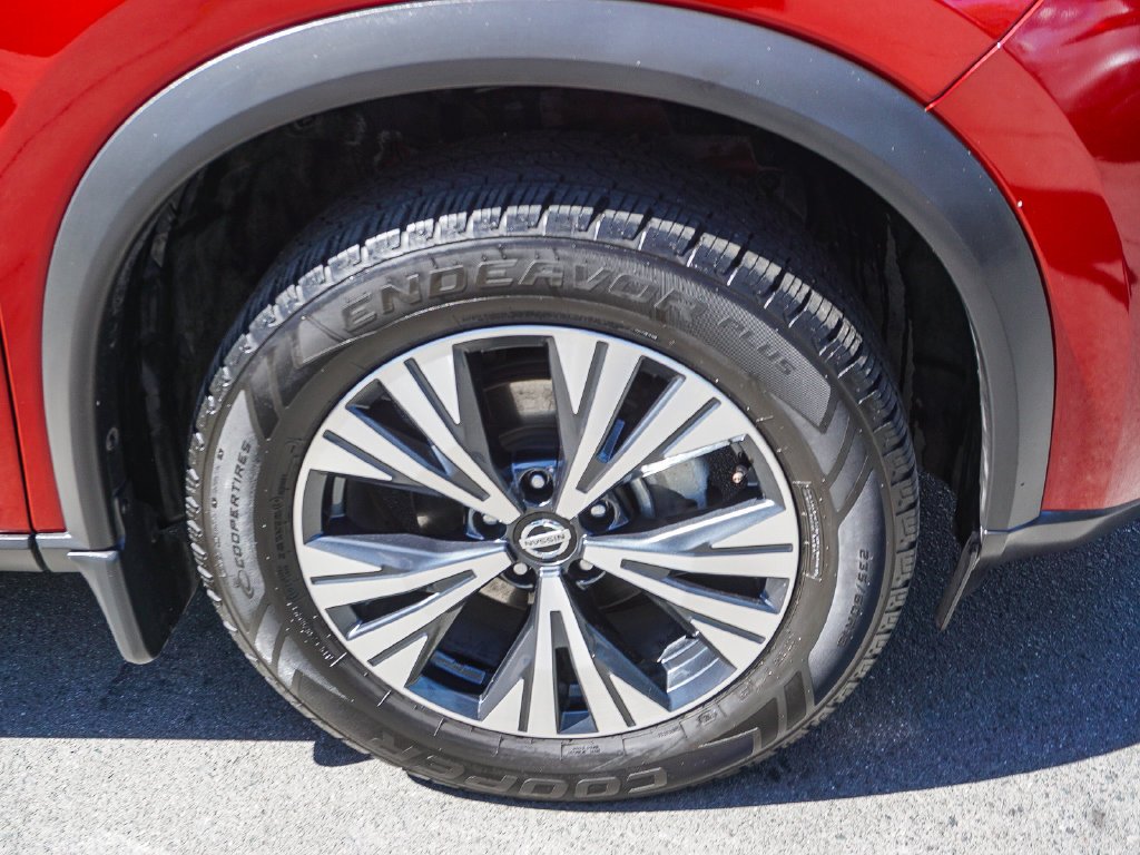 Used 2021 Red Nissan SV image 9