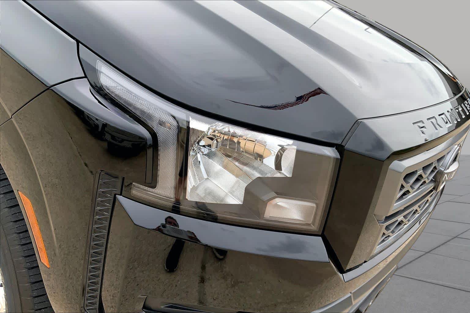 Used 2024 Super Black Nissan SV image 28