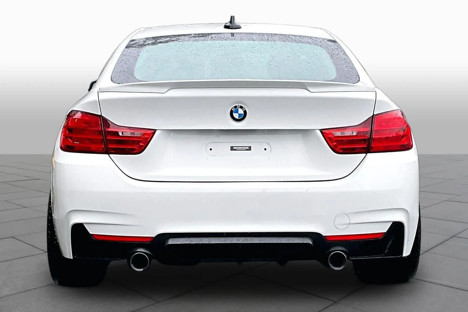 Used 2015 Alpine White BMW 428i xDrive image 4