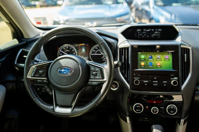 Used 2020 Crystal White Pearl Subaru Premium image 6