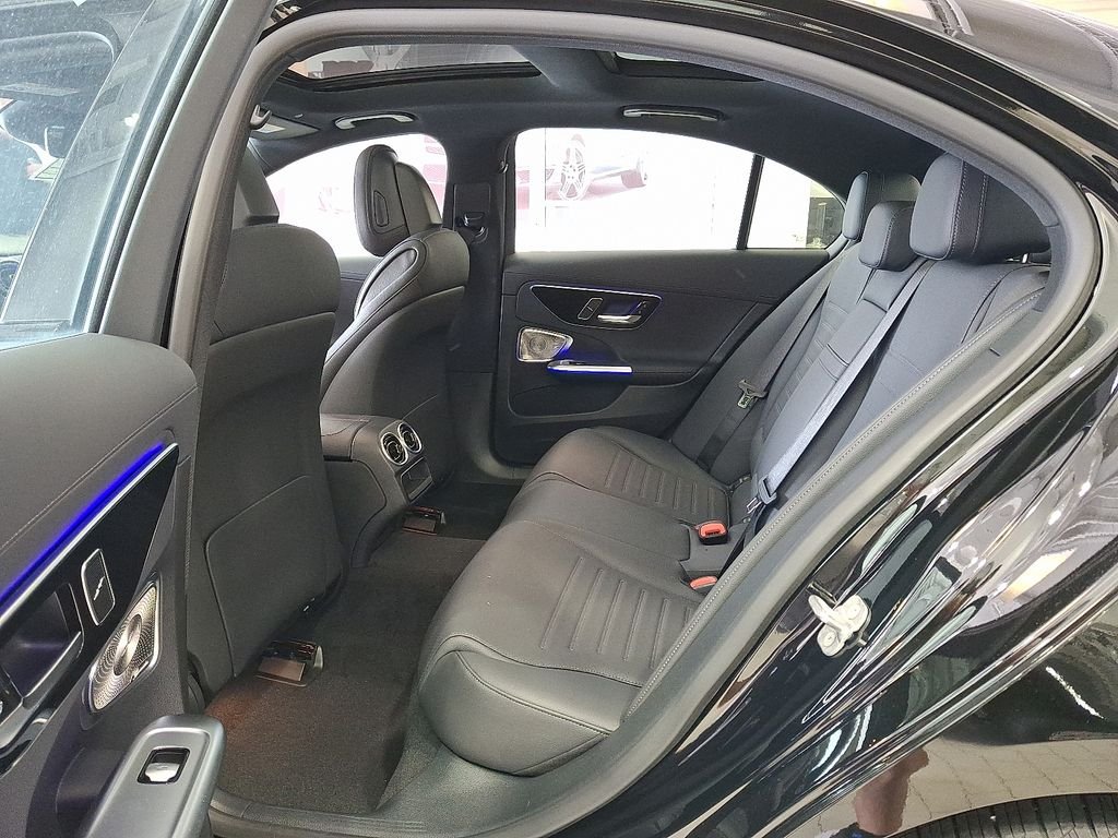 2025 Mercedes-Benz C-Class Sedan C 300 - Photo 7
