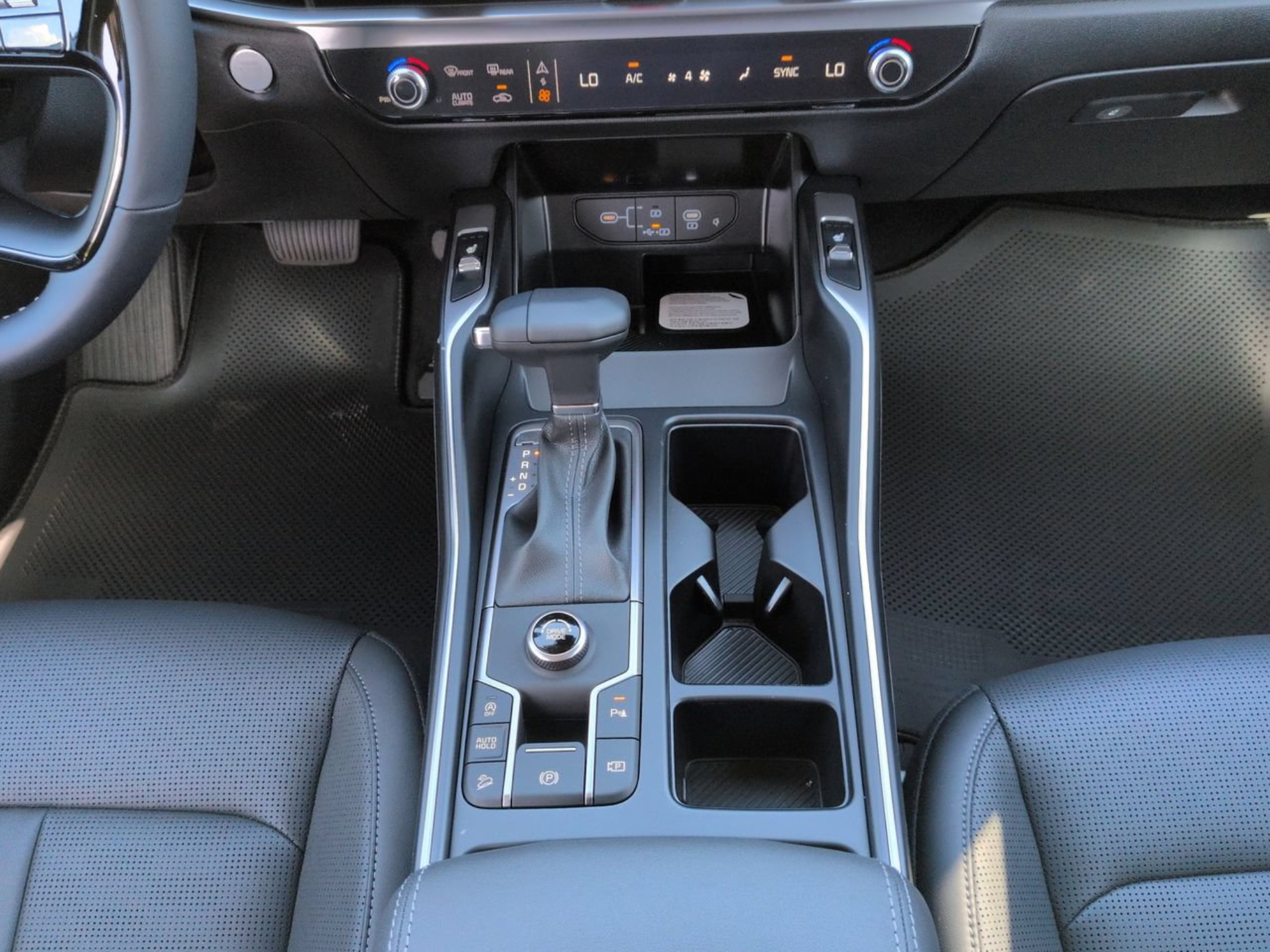 New 2026 Ebony Black Kia S image 39