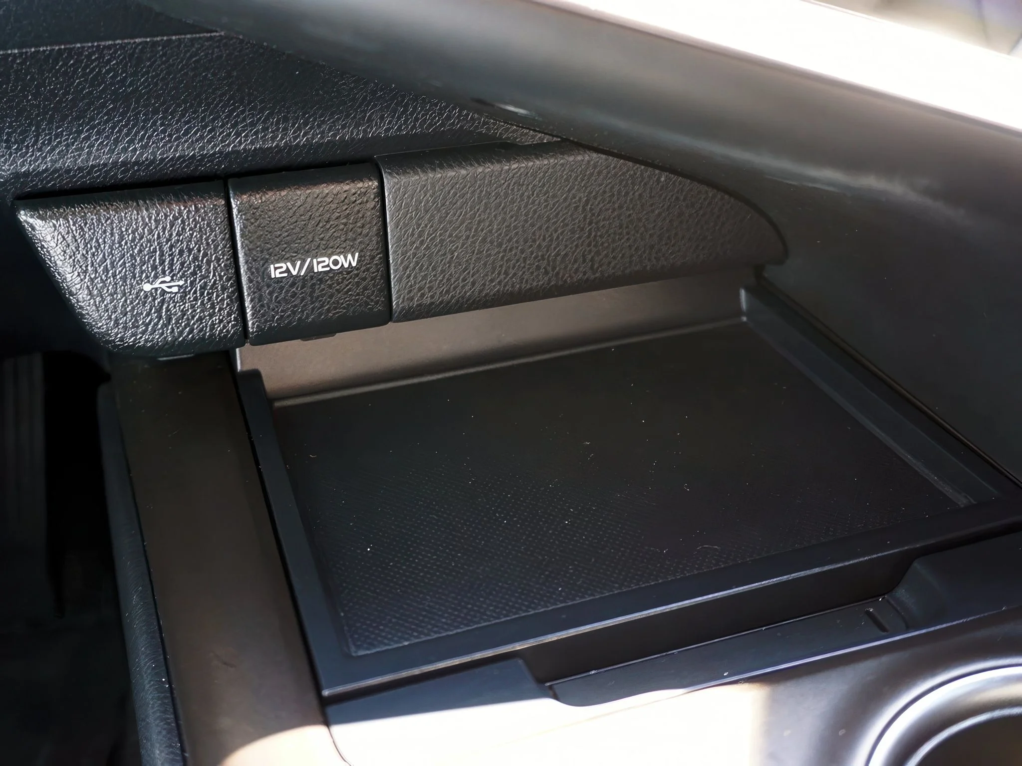2021 Toyota Camry SE - Photo 24