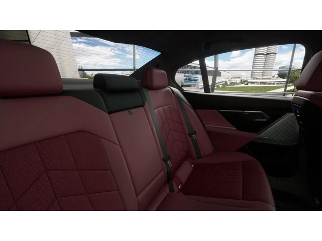 New 2026 Mineral White Metallic BMW xDrive40 image 12