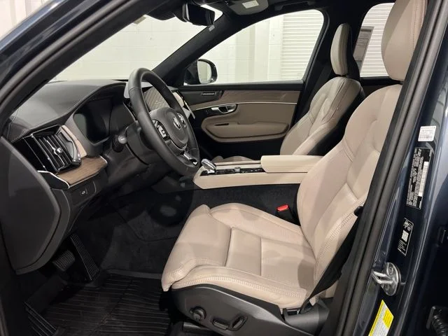 2026 Volvo XC90 Ultra - Photo 9
