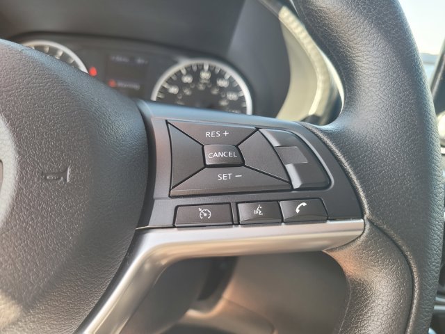 Used 2021 White Nissan S image 27