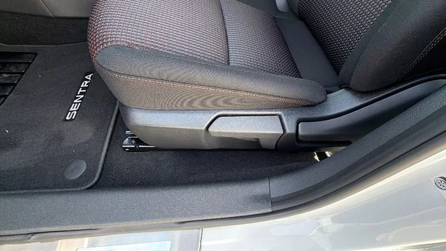 2026 Nissan Sentra SR - Photo 21