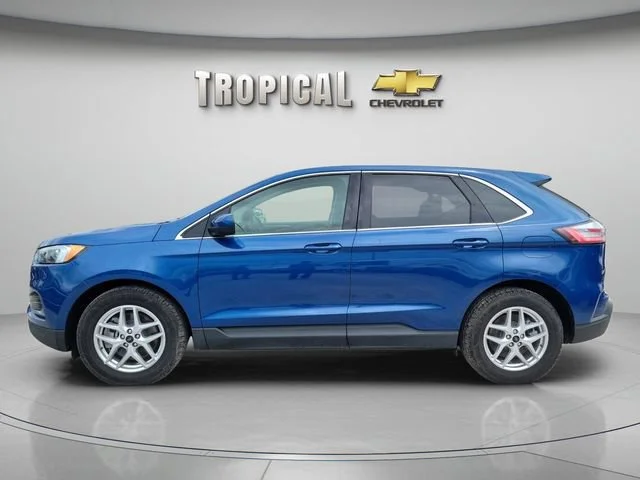 Used 2024 Blue Ford SEL image 2