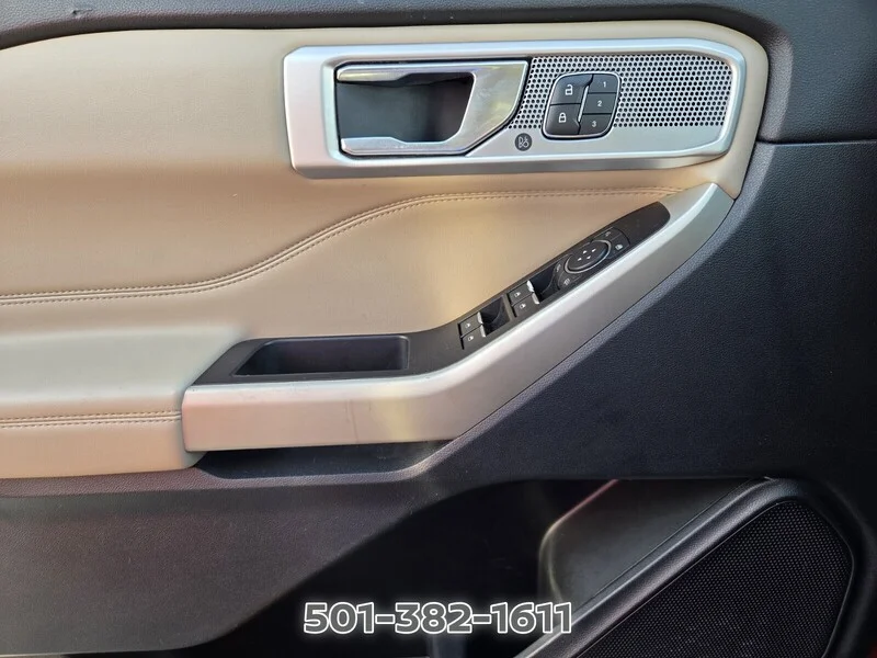 Used 2021 Red Metallic FORD LIMITED RWD image 32
