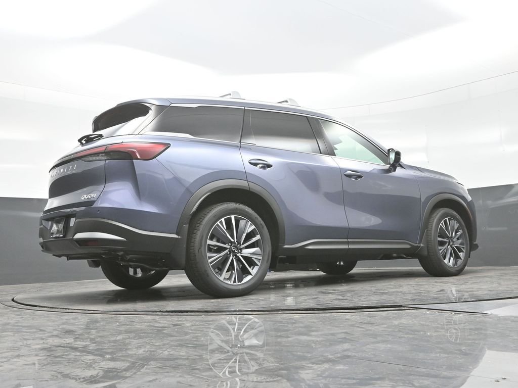 New 2027 MOONBOW BLUE INFINITI Luxe AWD image 31