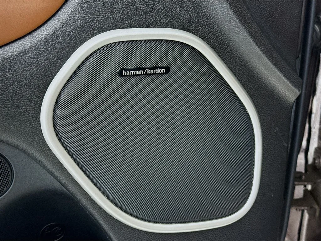 Used 2020 Brown Jeep Summit image 20