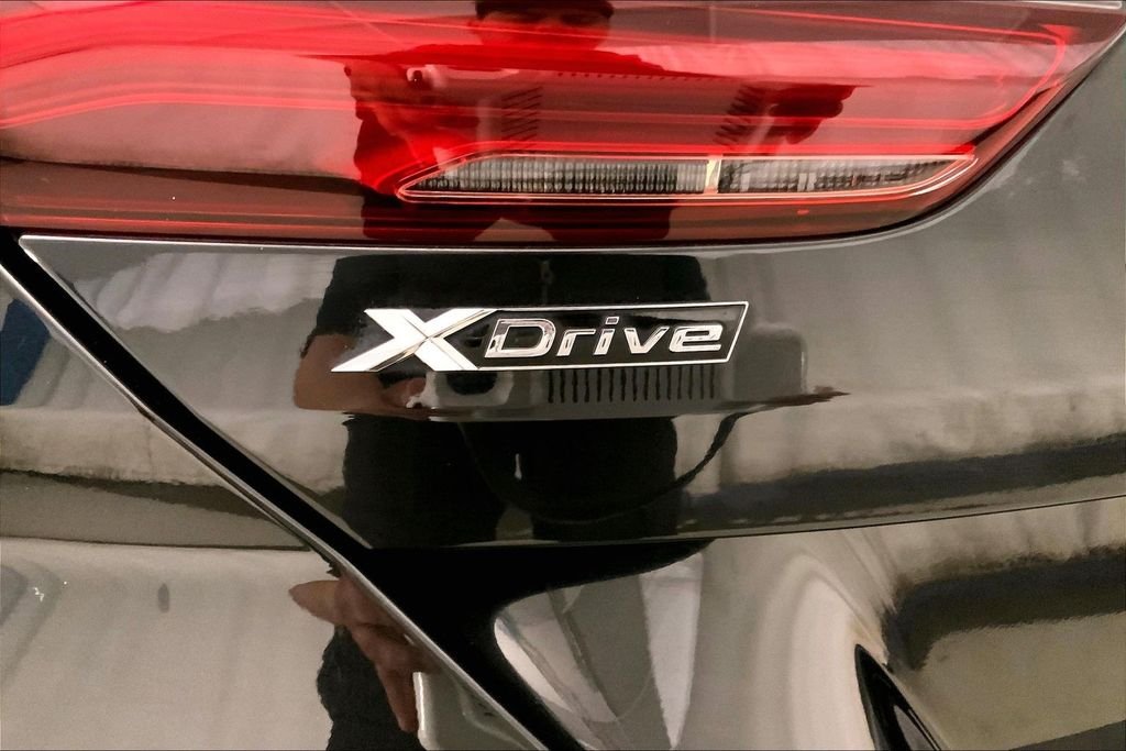 Used 2022 Black Sapphire Metallic BMW  image 30