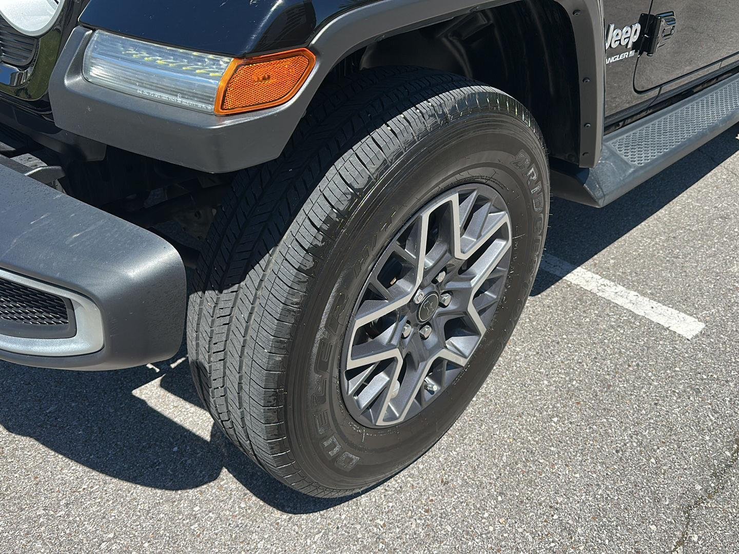 Used 2024 Black Clearcoat Jeep Sahara image 9