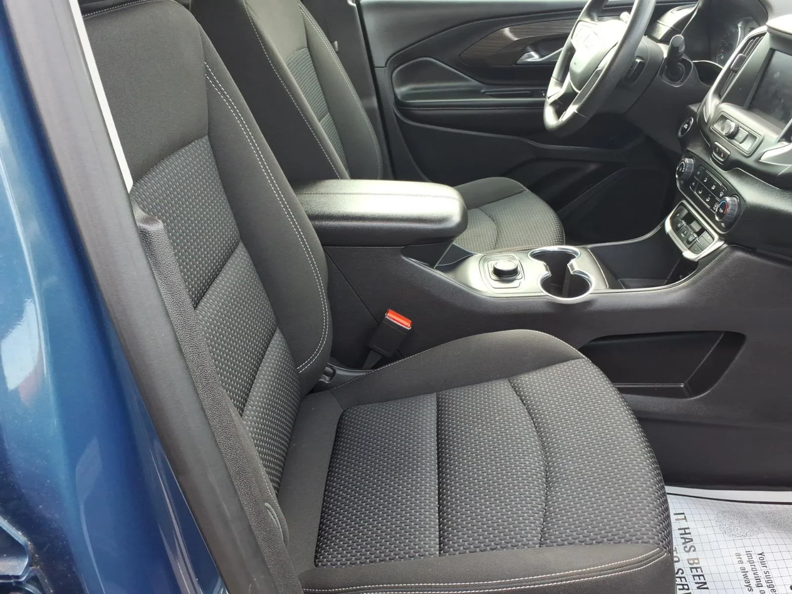 Used 2024 Downpour Metallic GMC SLE image 15