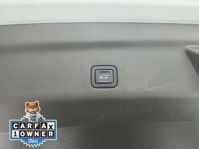 Used 2023 White GMC Denali image 52