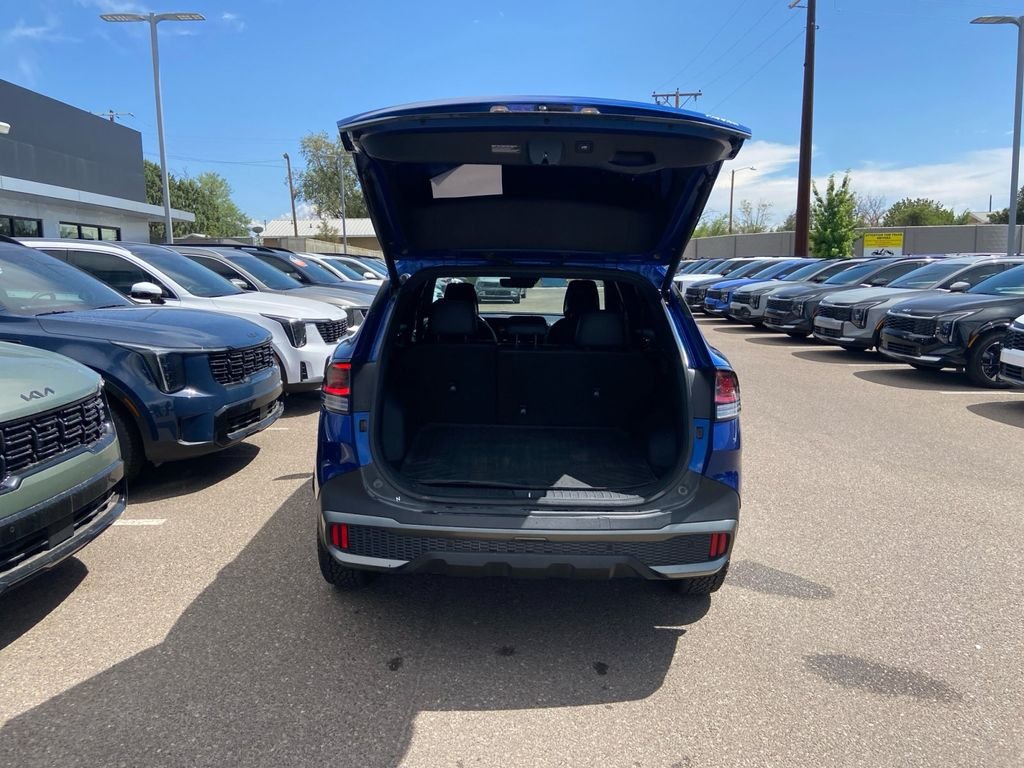 Used 2023 Blue Kia X-Pro image 22