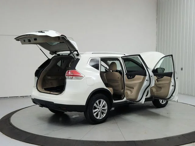 Used 2016 White Nissan SV image 15