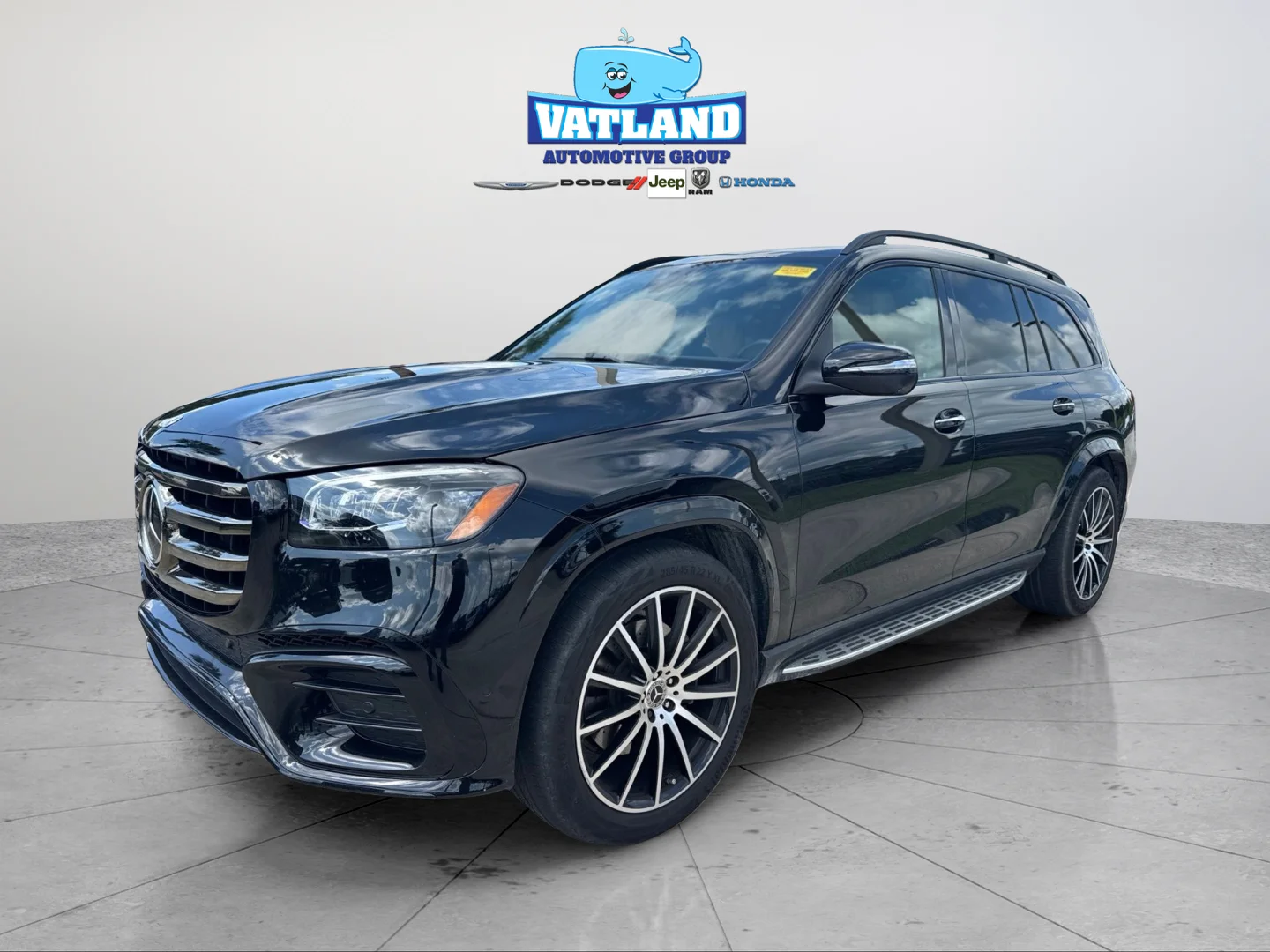Used 2025 Black Mercedes-Benz GLS 450 image 27