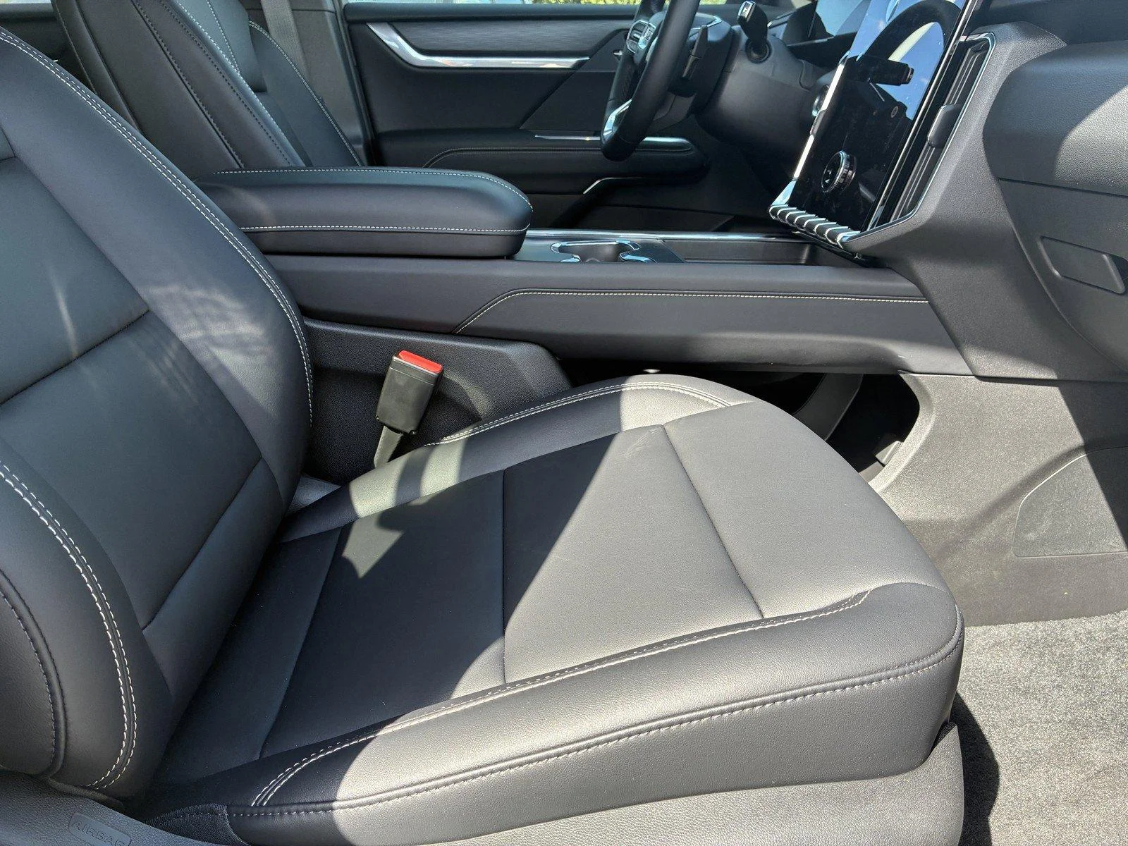 New 2026 Summit White GMC Elevation image 6