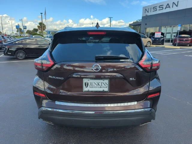 Used 2019 Brown Nissan SL image 7