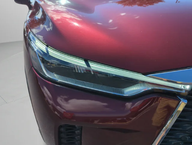 Used 2024 Red INFINITI Sensory image 17