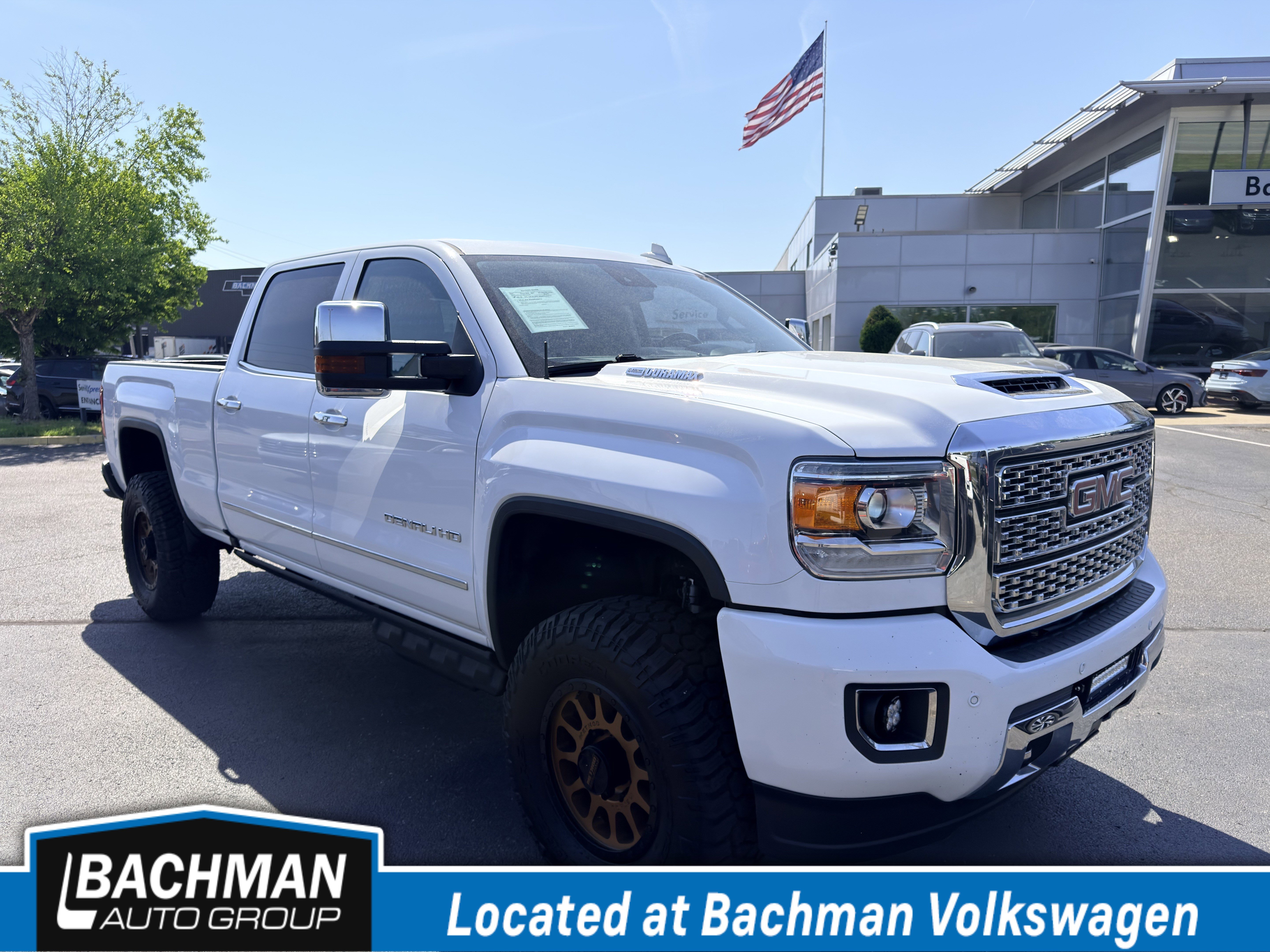 2019 GMC Sierra 4WD Crew Cab Standard Box Denali's photo