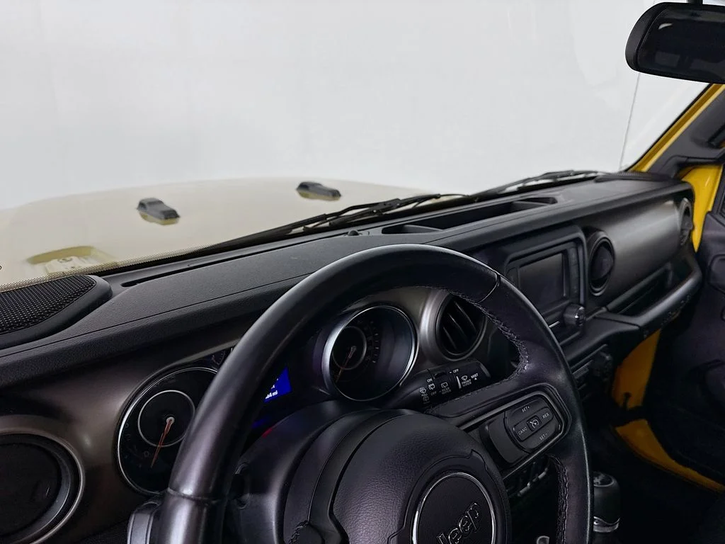 Used 2019 Hellayella Clearcoat Jeep Unlimited Sport S image 4