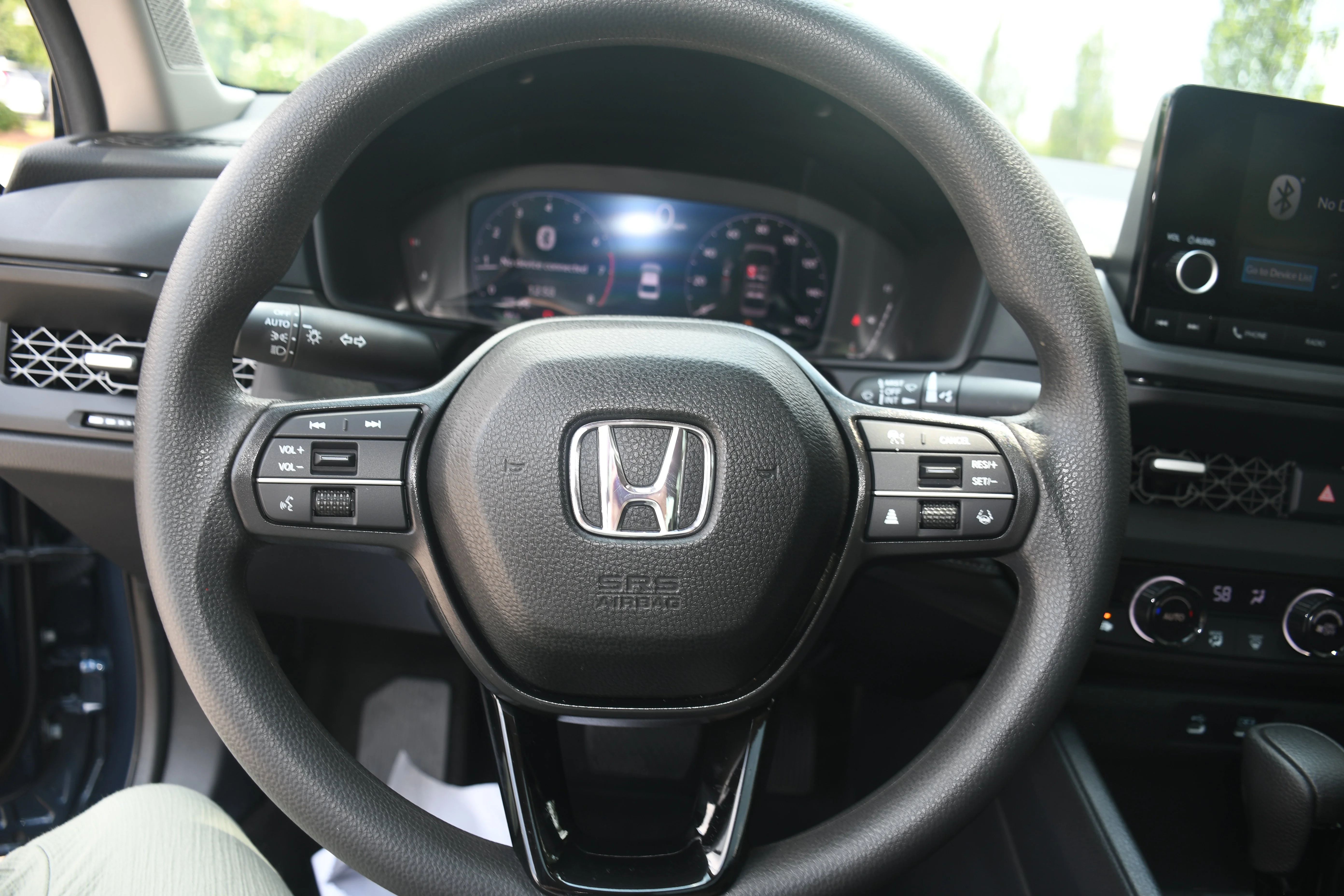 Used 2025 Blue Honda SE image 13