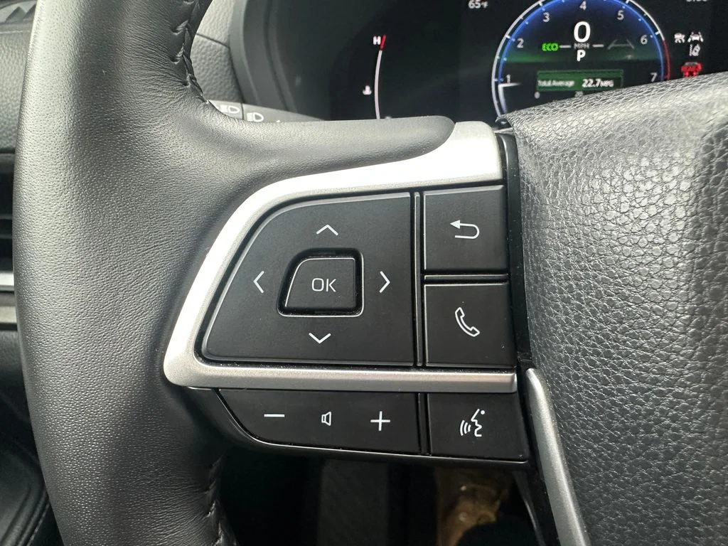 Certified Used 2025 White Toyota XLE image 22