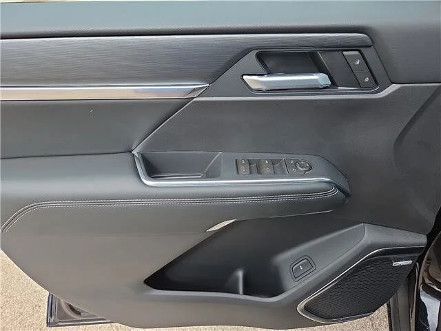 New 2026 Ebony Twilight Metallic GMC Elevation image 14