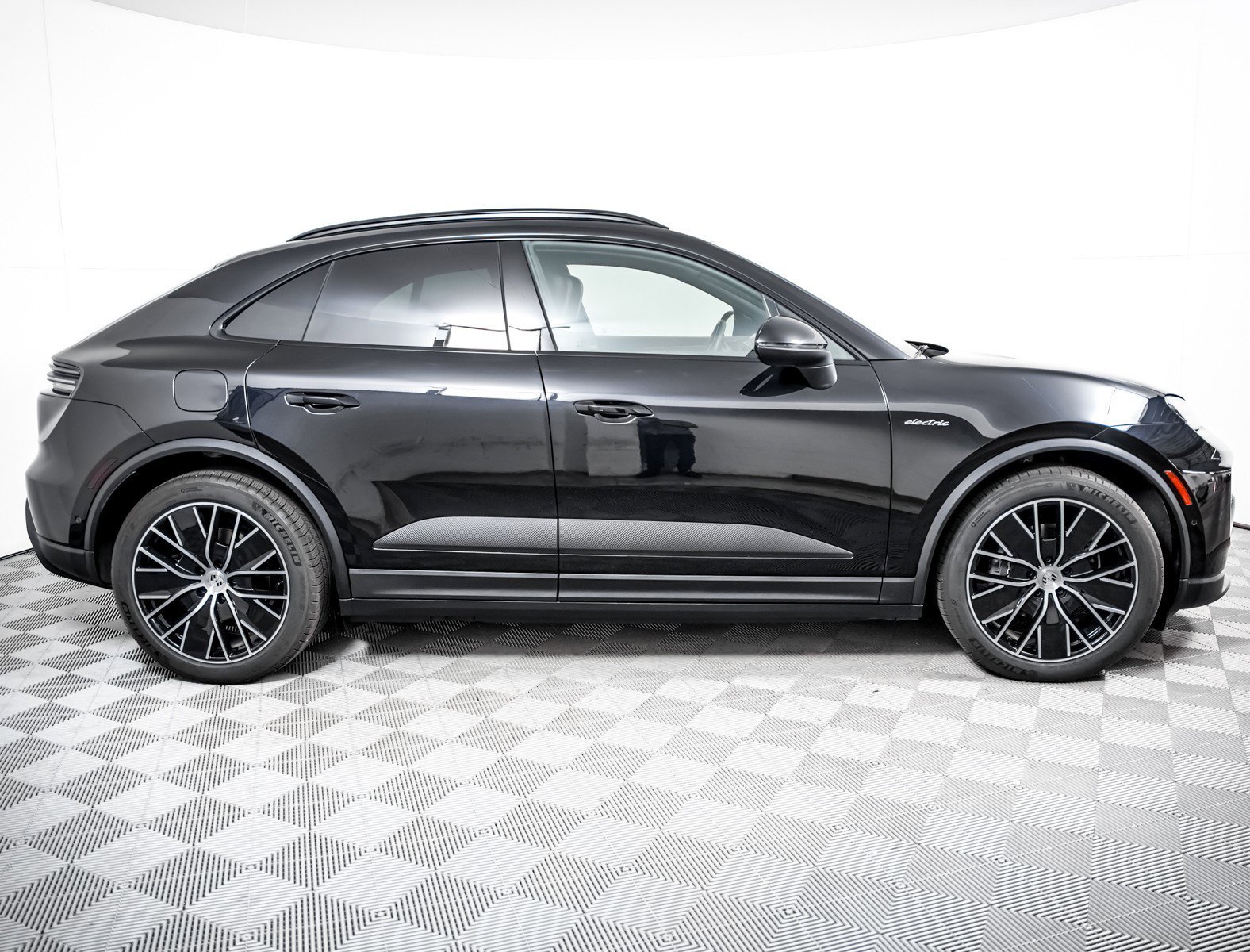 Certified 2025 Porsche Macan Base with VIN WP1AA2XA8SL000322 for sale in Riverside, CA