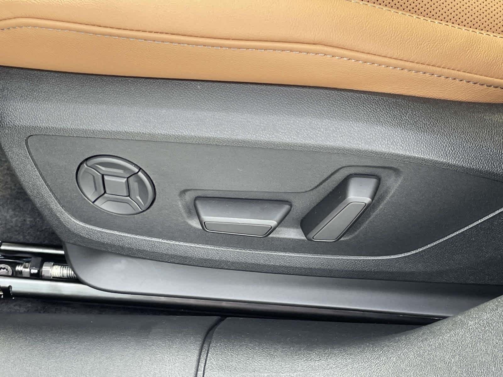New 2026 0E0E/Black Audi Premium Plus image 16