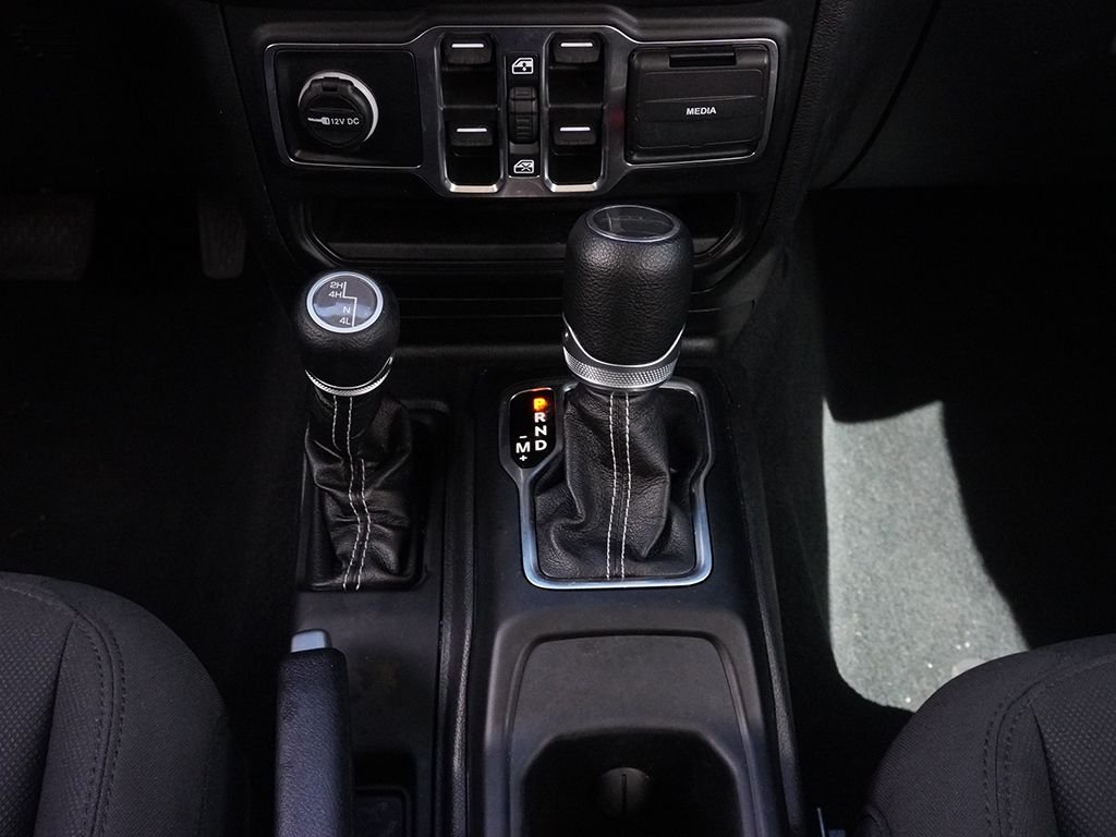 Used 2023 White Jeep Overland image 42