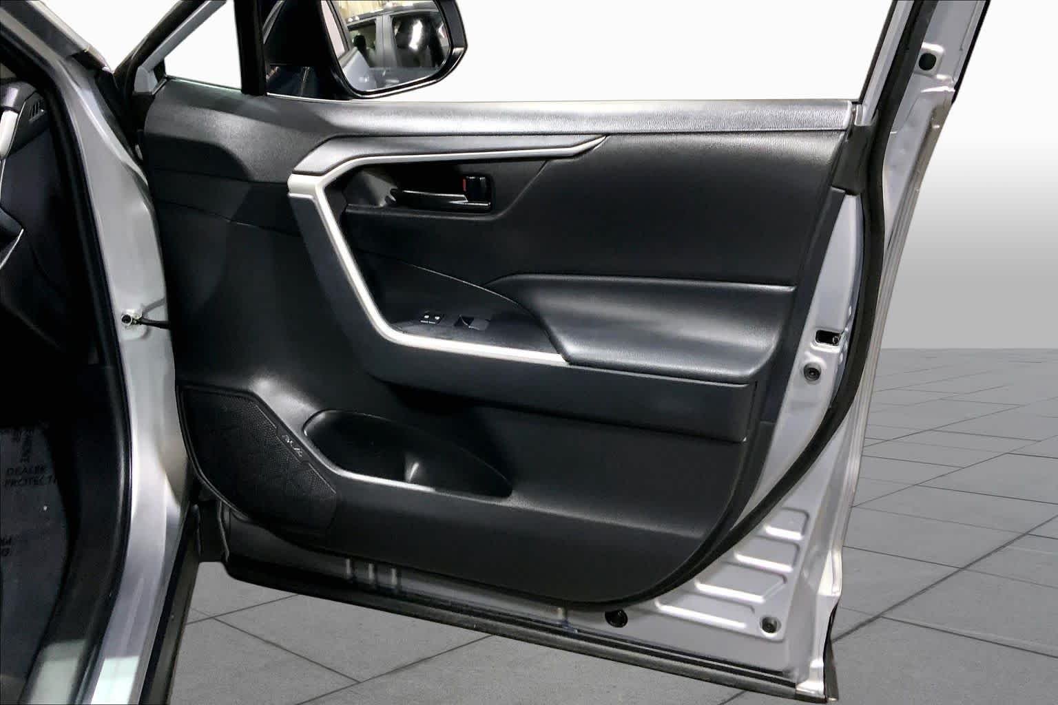 Used 2023 Silver Sky Metallic Toyota LE image 23