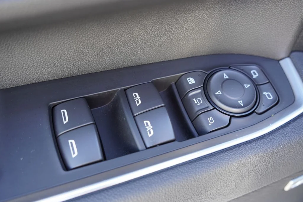 Used 2026 White Chevrolet LTZ image 23
