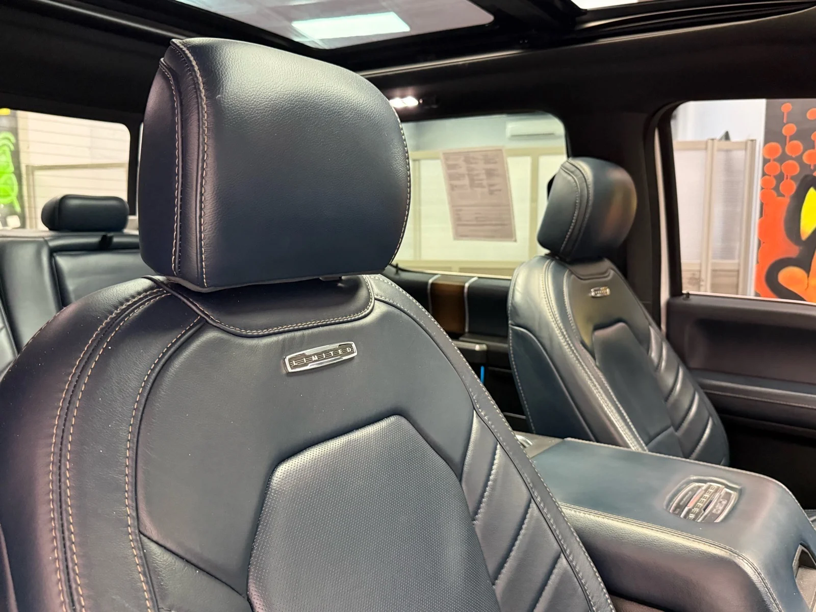 Used 2018 White Platinum Metallic Tri-Coat (ug) Ford Limited image 25