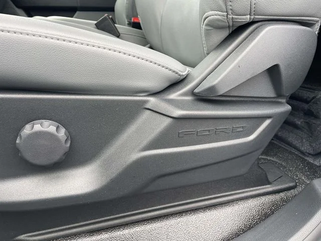 New 2026 Oxford White Ford XL image 12