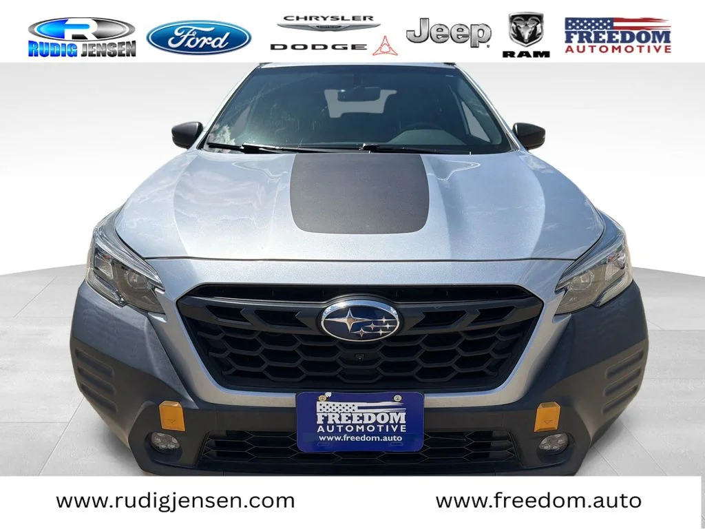 Used 2022 Ice Silver Metallic Subaru Wilderness image 8