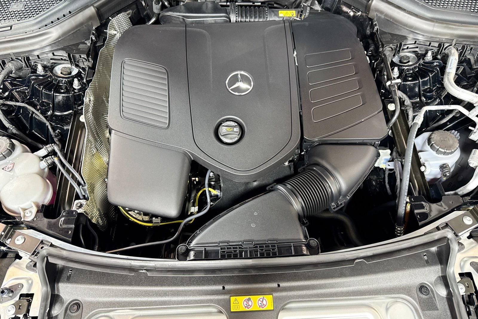 New 2026 Black Mercedes-Benz GLC 300 image 28